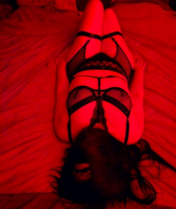 Анкета проститутки Алина - город Чиньяворык, 26 лет, №13789